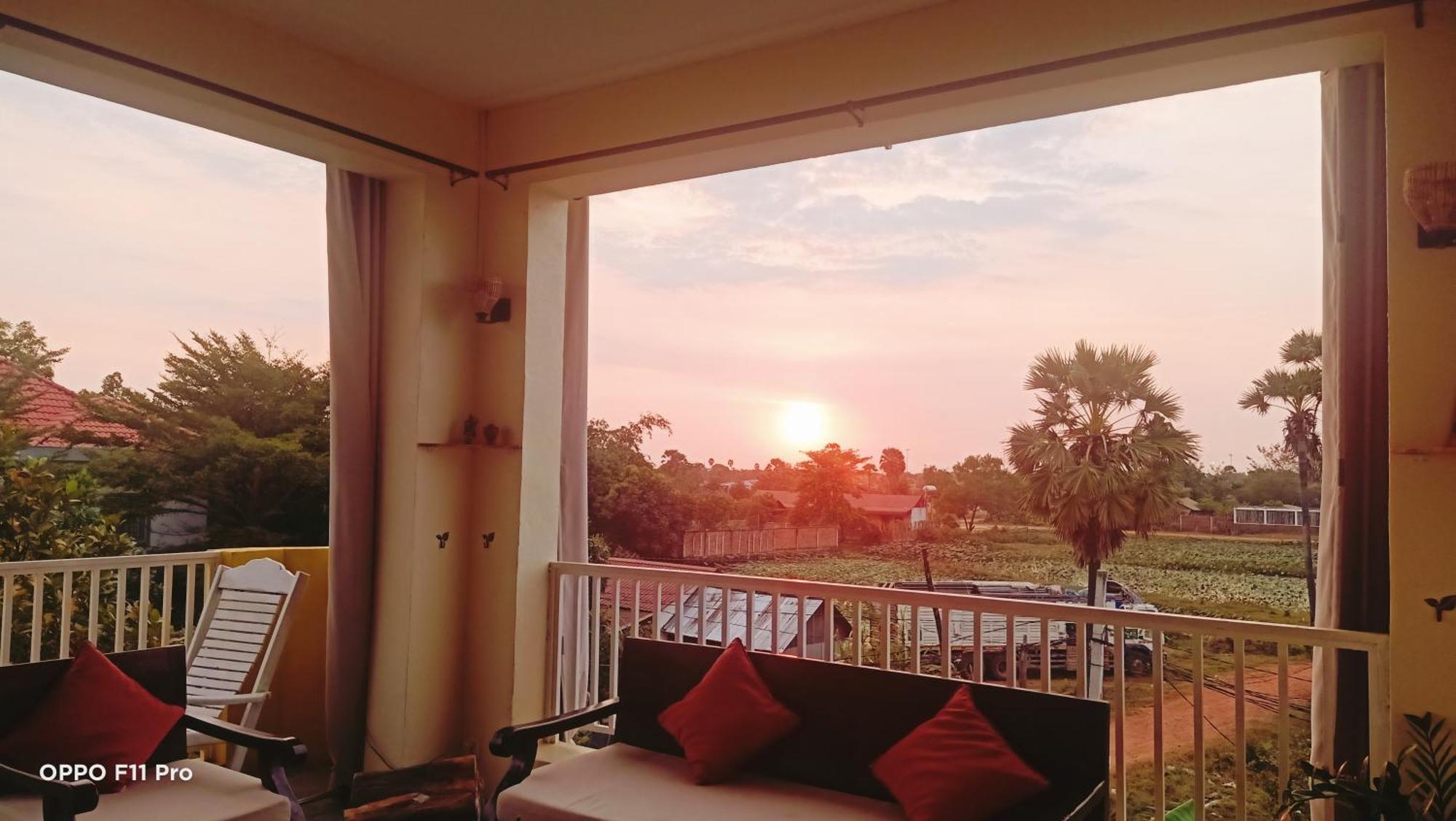 Homestay Yellow Natural House Сием Реап Екстериор снимка